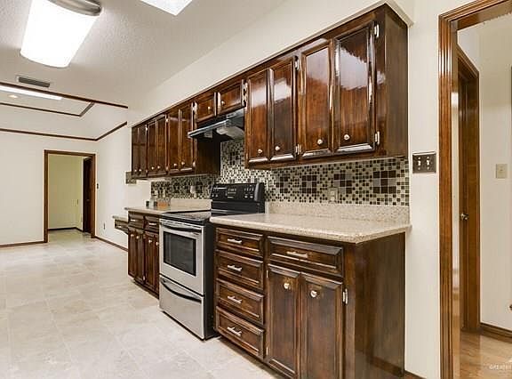 5th image of 220 Toronto Ave APT 52