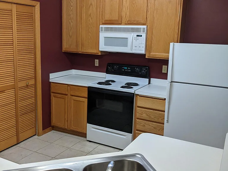 4275 Merrimac Ln N #22 — Photo 3