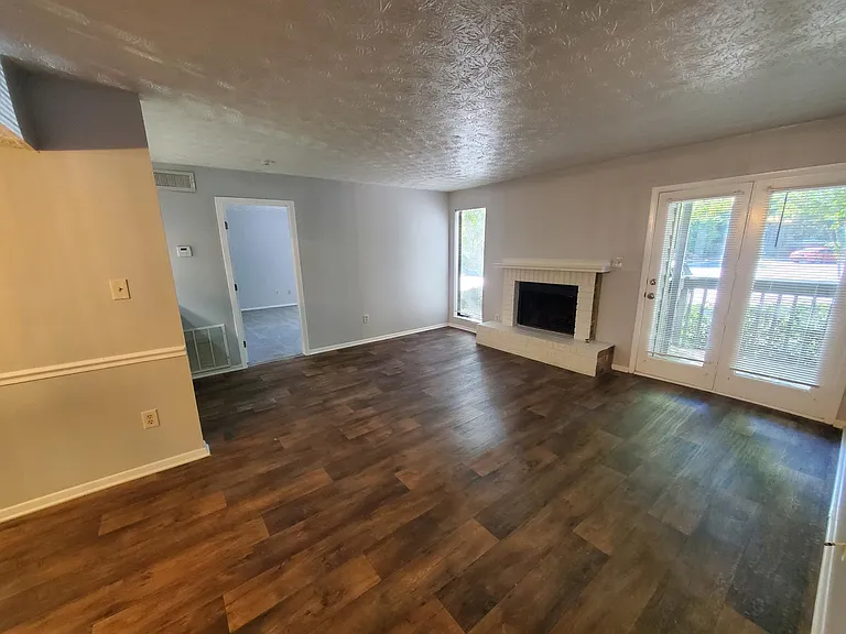 103 Tuxworth Cir — Photo 25