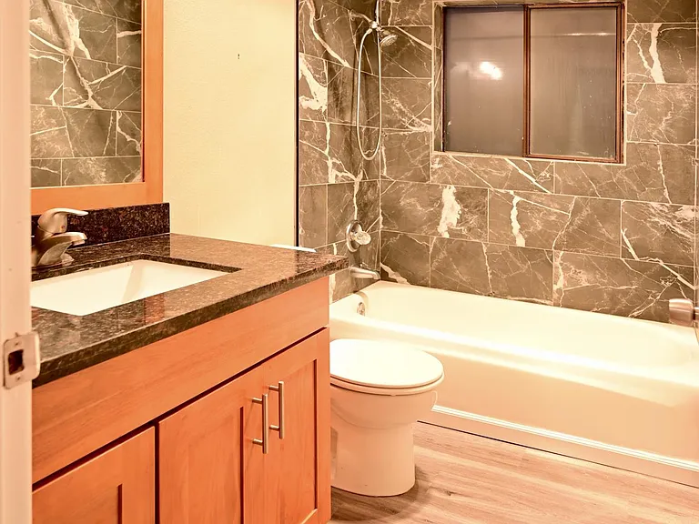 1006 N 43rd St #201 — Photo 11