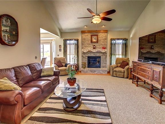 4th image of 172 Granger Dr