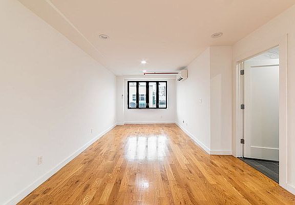 4th image of 850 Flatbush Ave #2D
