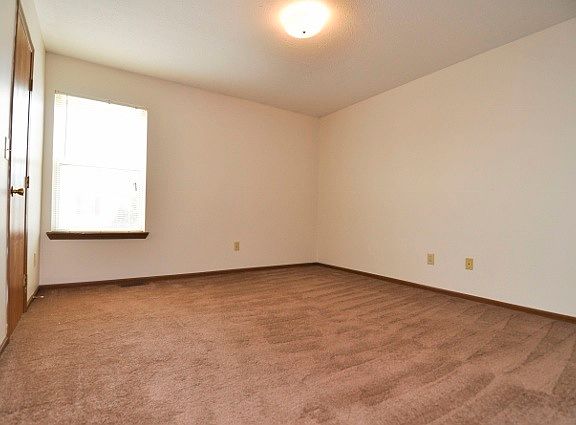 3rd image of 370 James Way APT E