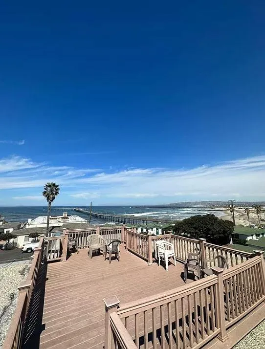 Building Photo - La Pacifica Apartments