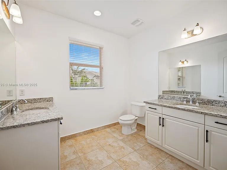 6907 Pines Cir — Photo 6
