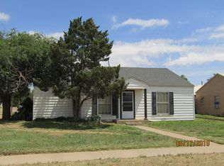 1411 9th St, Levelland, TX 79336