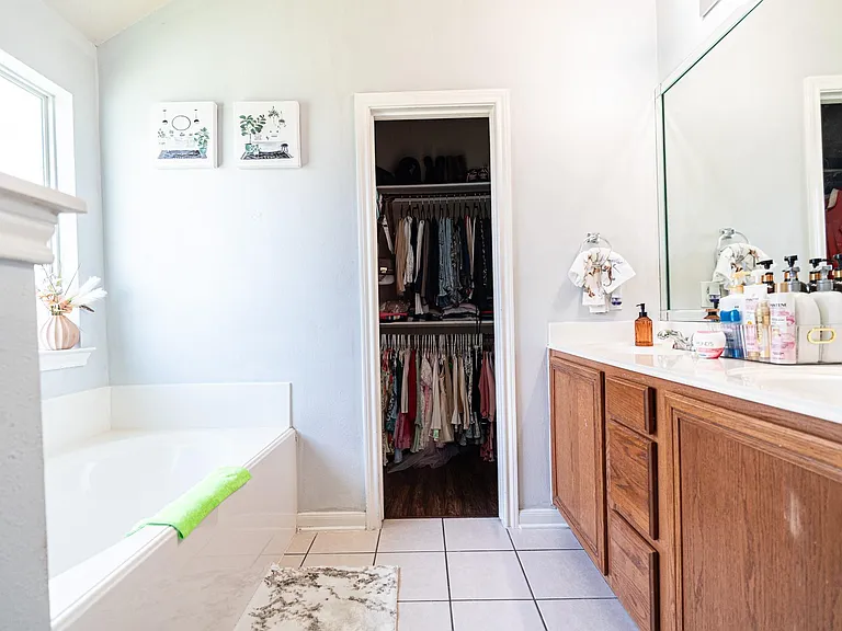 10306 Gerlach St — Photo 11