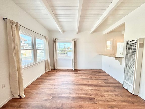 3rd image of 304 Santa Monica Dr
