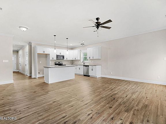 4th image of 717 Haig St Lot 13