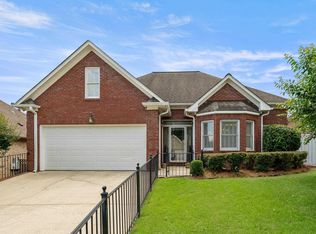 620 Village Crest Cir, Hoover, AL 35226