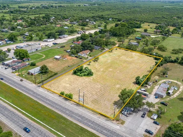 7004 Rigsby Ave, China Grove, TX 78263