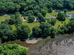 517 River Rd, Gaylordsville, CT 06755