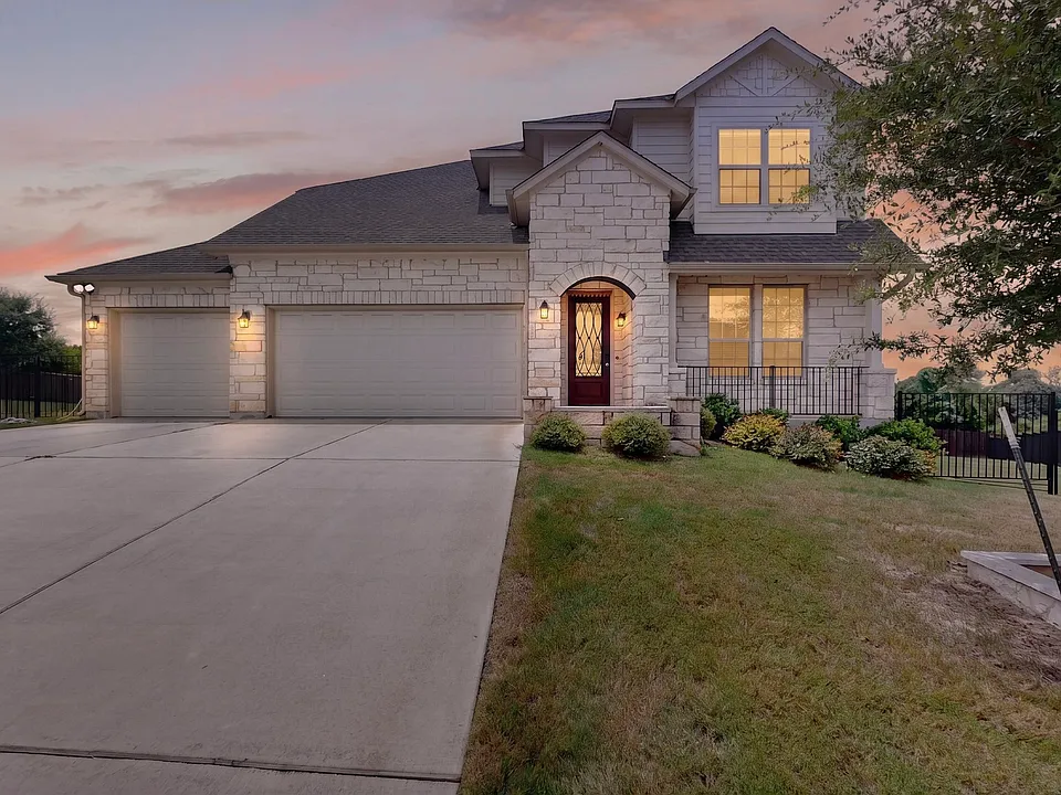 1900 Vinaros Ct