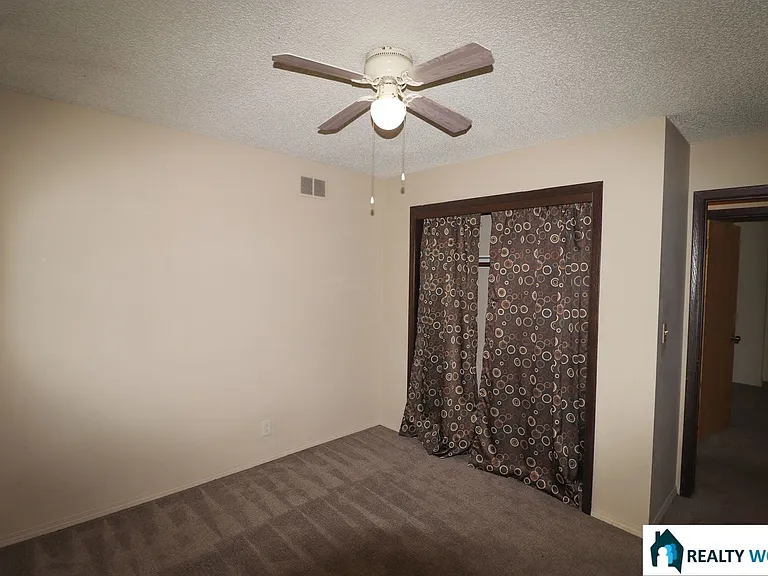3920 Sweetbriar Lane — Photo 9