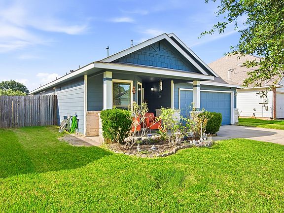 3rd image of 2315 Shady Tree Ln