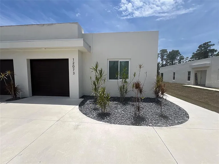 12073 Henley Ave — Photo 2