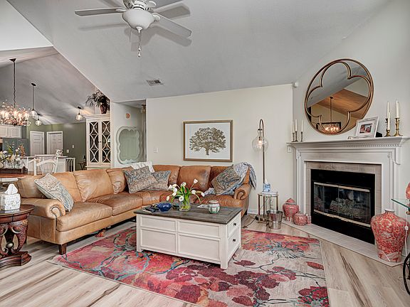 4th image of 7370 Lake Lakota Pl