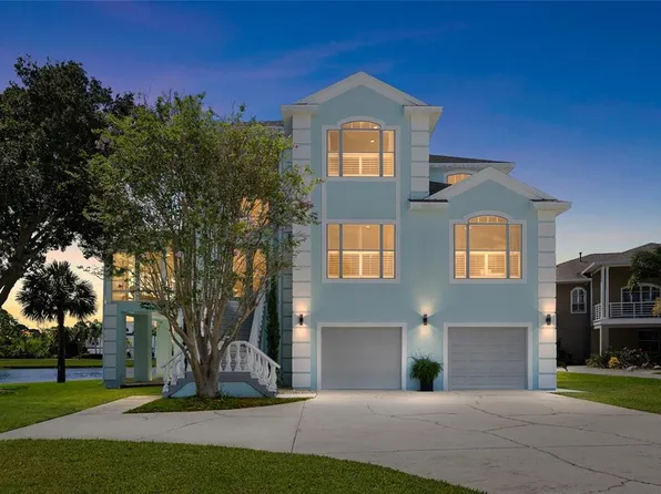 2106 PELICAN COURT, TARPON SPRINGS, FL 34689