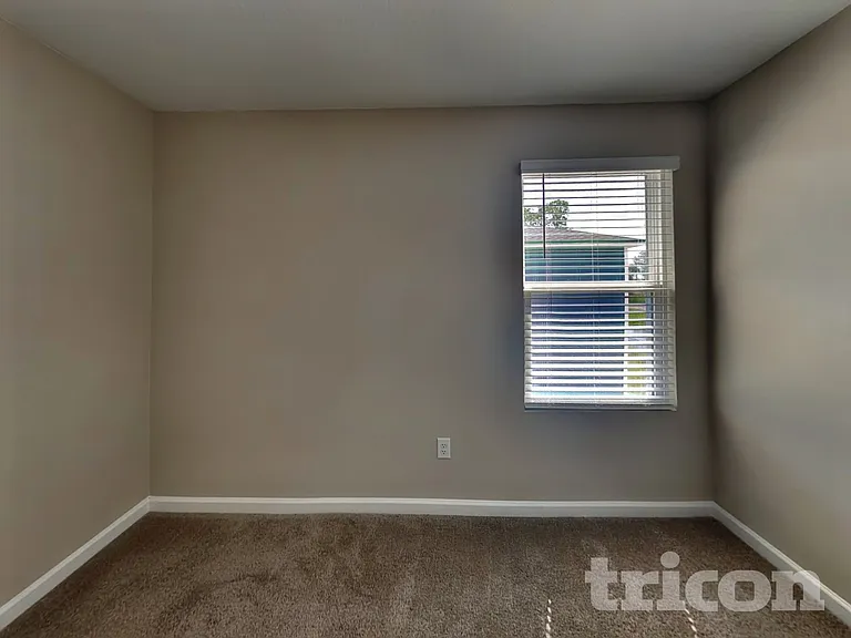 10259 Old Dixie Hwy — Photo 13