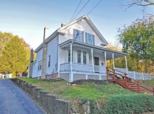 34 Chestnut Hill Rd, Millville, MA 01529