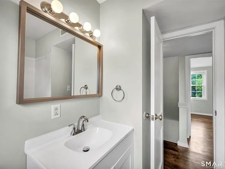 607 Hartford Rd — Photo 10