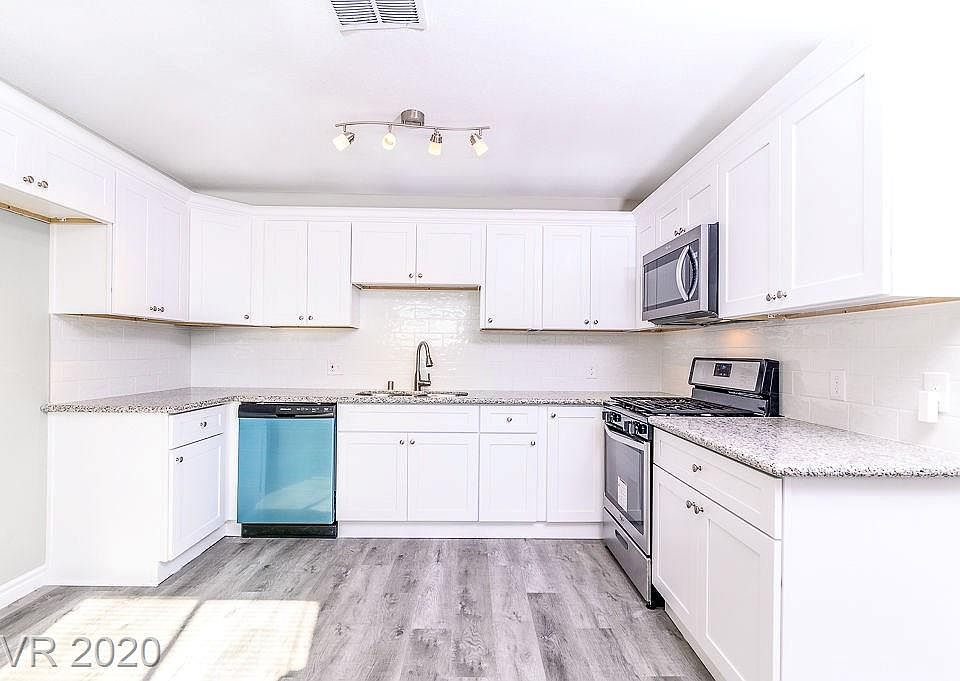 1st image of 101 N Pearl St