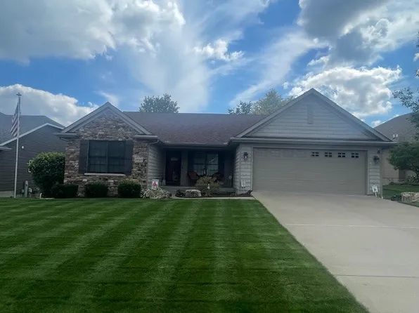 2023 E 58th St, Davenport, IA 52807