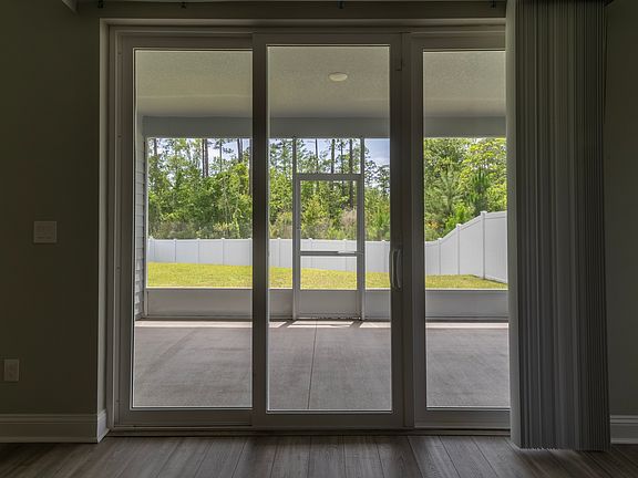 4th image of 2515 Lantana Ln