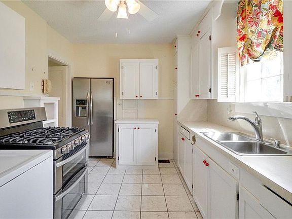 5th image of 1614 Watkins St