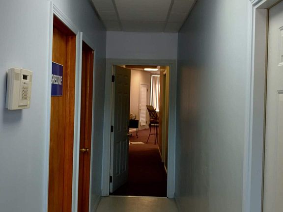 5th image of 27 W Main St #20