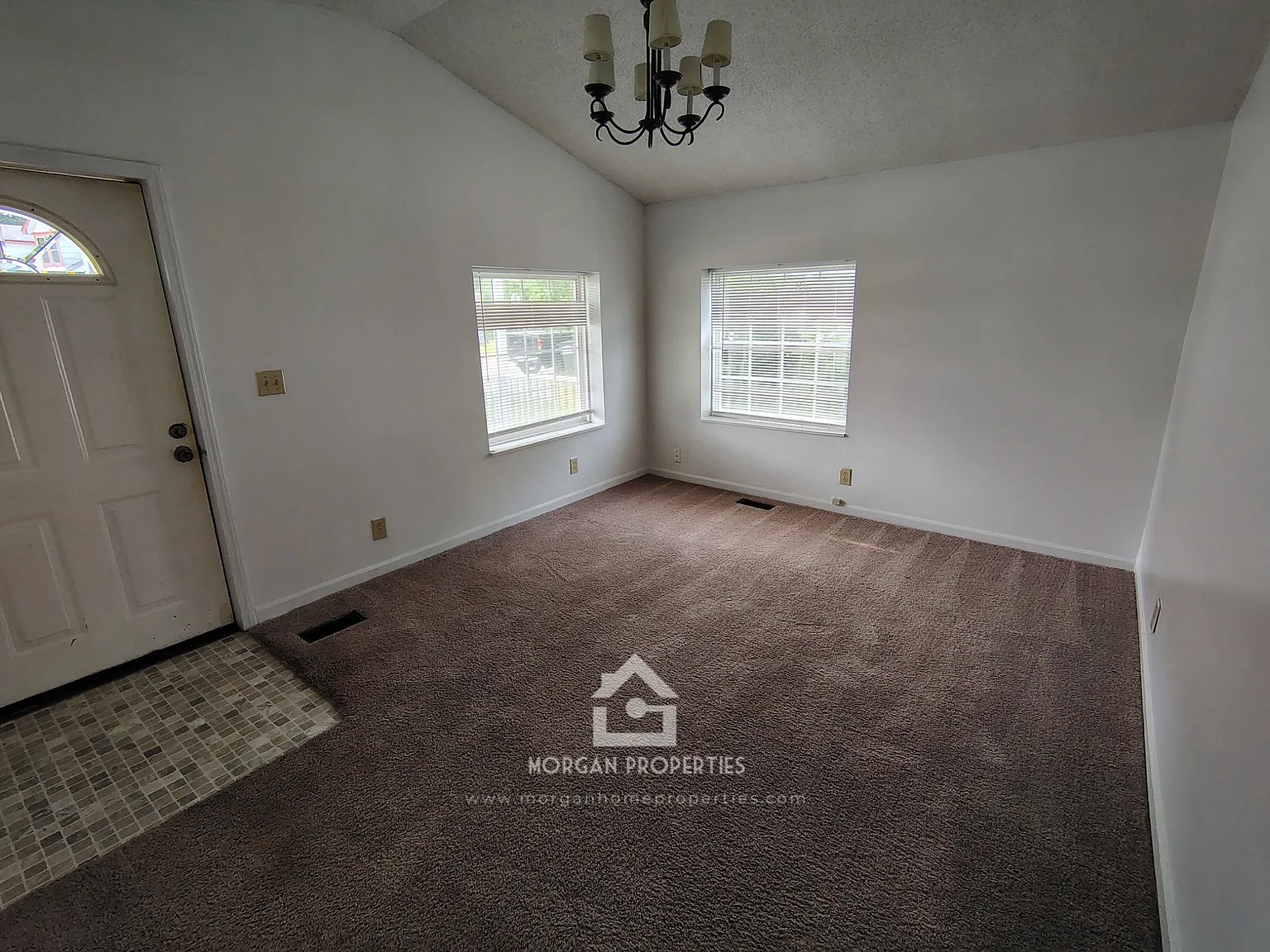 410 Andover Rd - - — Photo 2