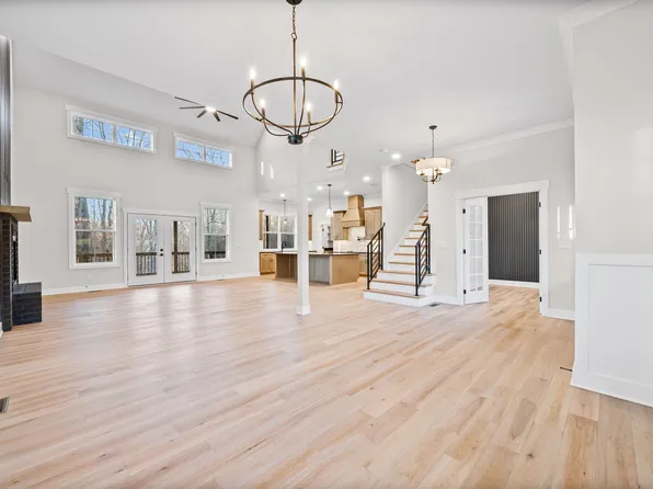 1319 Shady Grove Rd, Clarksville, TN 37043