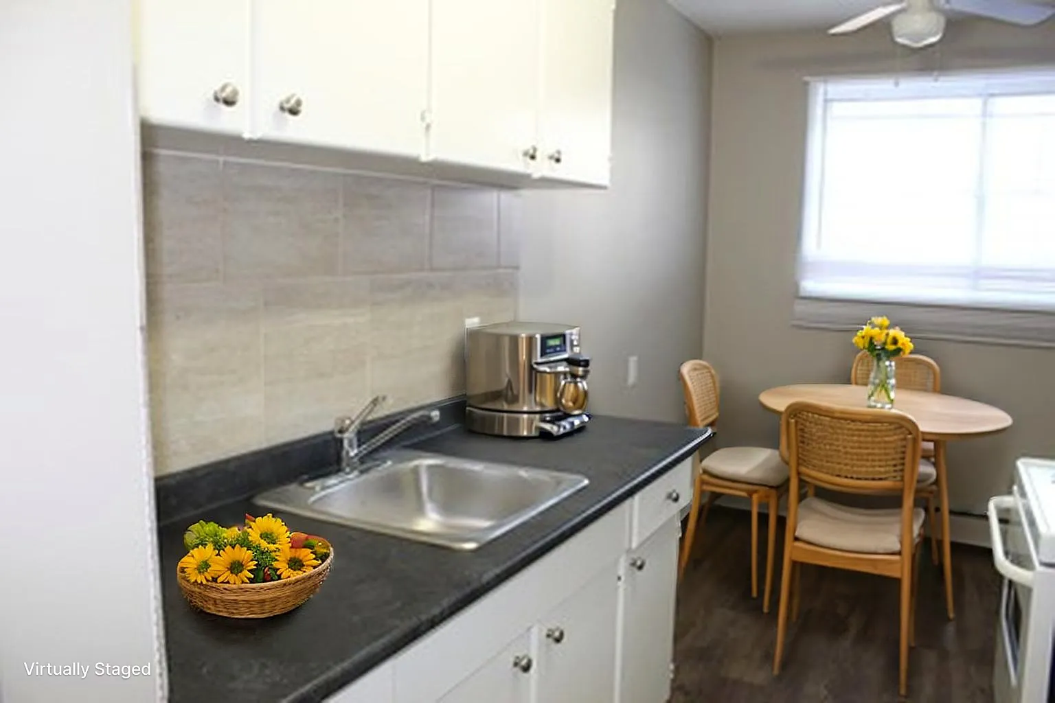 McCam 1 Apartments — Photo 3