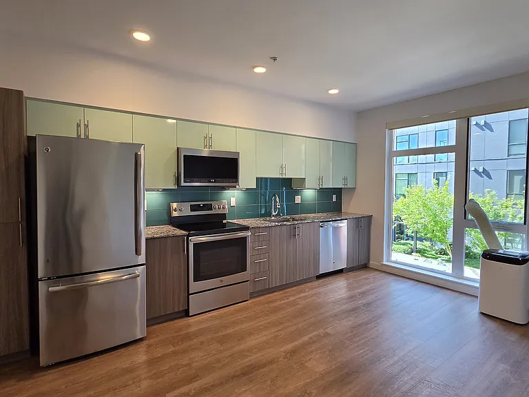 1085 103rd Ave NE #206 — Photo 4
