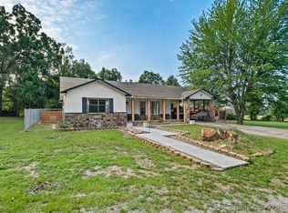 21331 W Cookson Bend Rd, Cookson, OK 74427