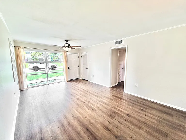 2235 E Contour Dr — Photo 6