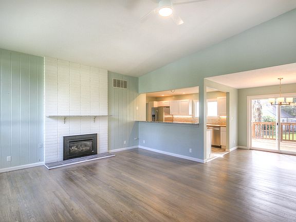 5th image of 1805 NE Crestview Pl