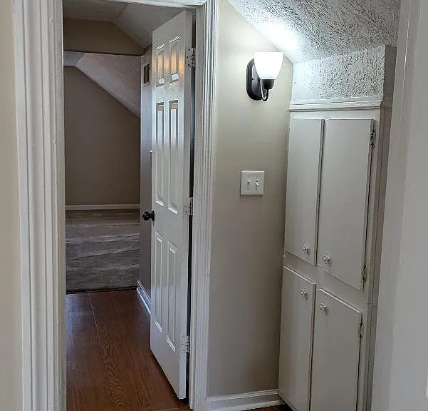 474 Woodview Dr — Photo 21