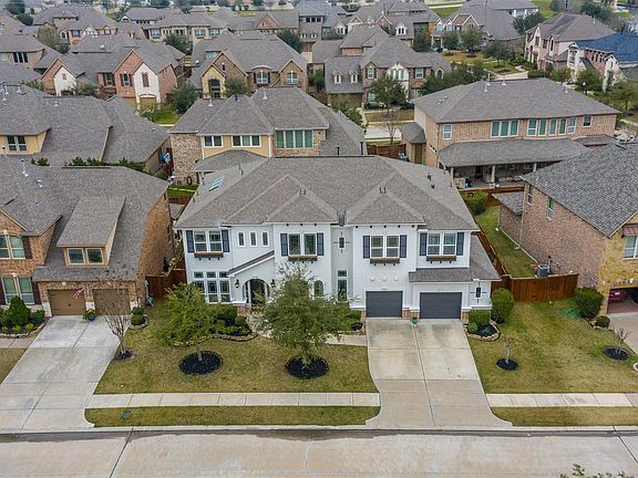 2nd image of 18710 S Bee Cave Springs Cir