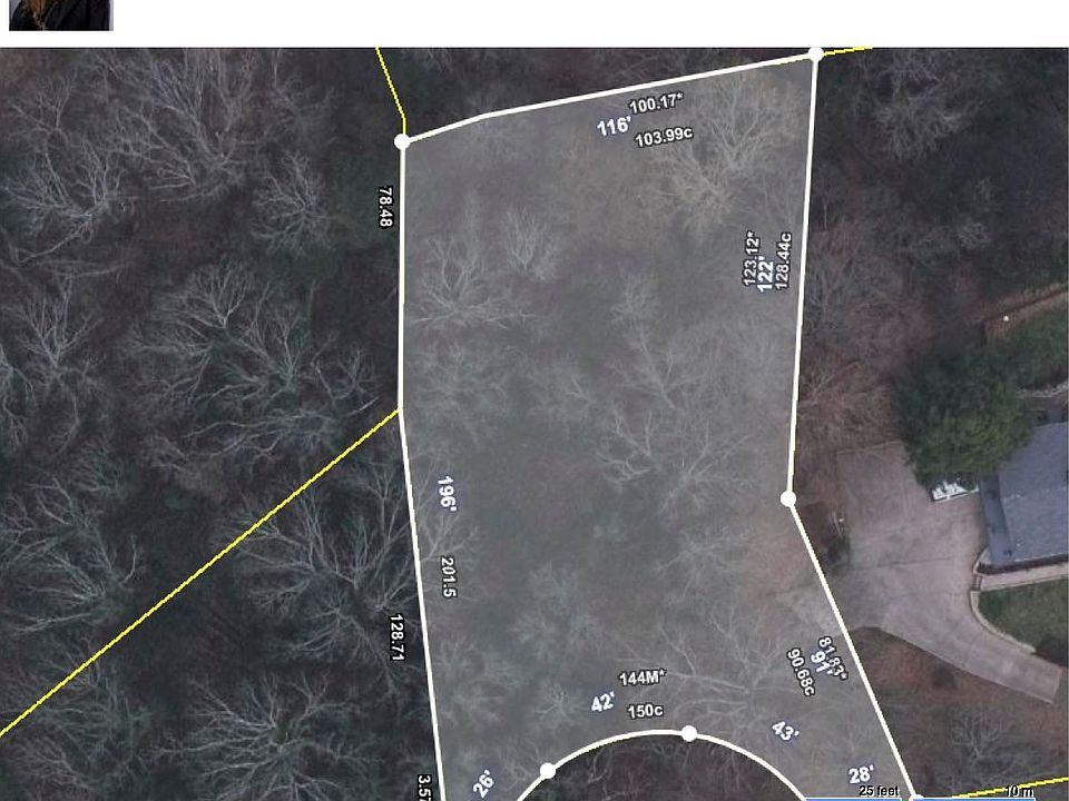 1st image of 524 Locust Hill Ln