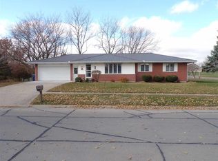 1407 Crees St, West Liberty, IA 52776
