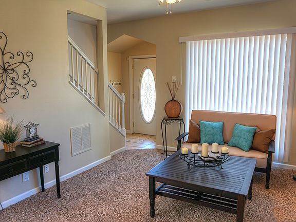 www.lamoureuxrealestate.com