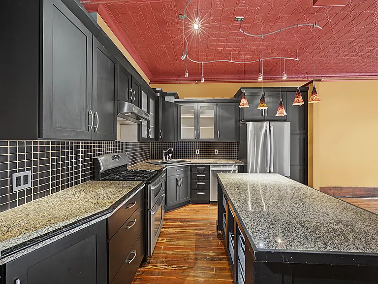 318 N Main St #A — Photo 3