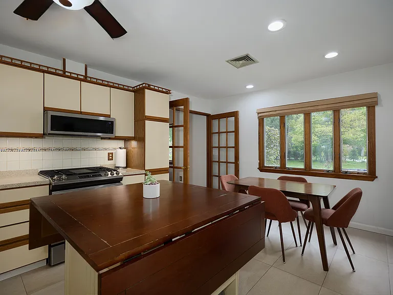 34 Maple Brook Rd — Photo 9