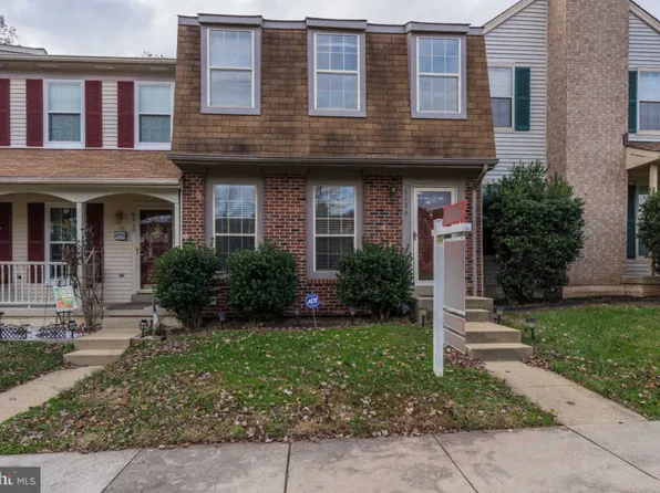 6428 Selby Ct, Centreville, VA 20121