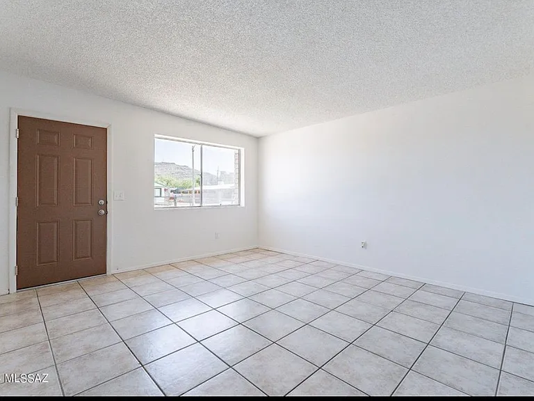 1504 W Sonora St — Photo 2