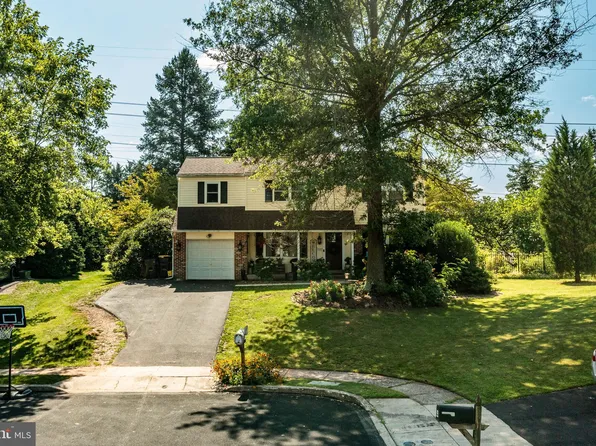 5 Wampenog Cir, Royersford, PA 19468