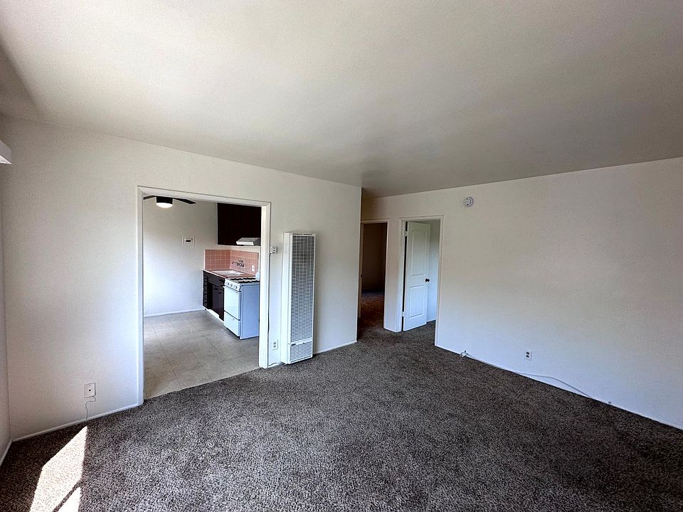 1st image of 5261-5263 Auckland Ave #2