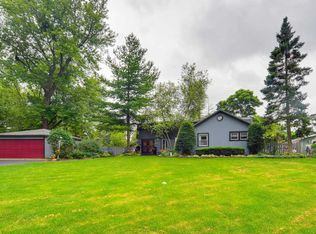 111 Crescent Rd, Fox River Grove, IL 60021