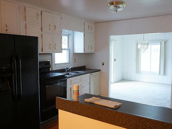 3rd image of 3623 Seaway Dr